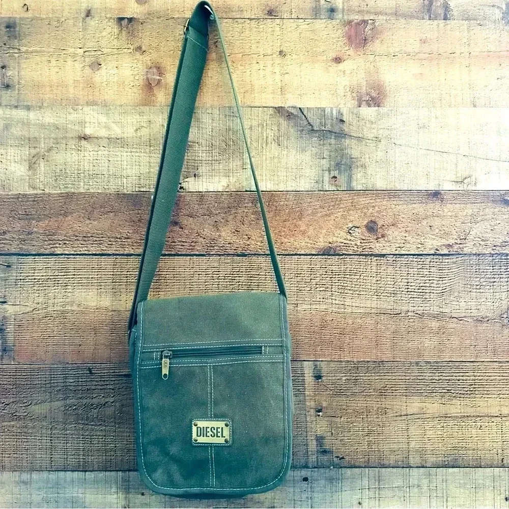 New Unisex Rare Vintage Y2K Diesel Distressed Crossbody Mulitpocket Military Bag